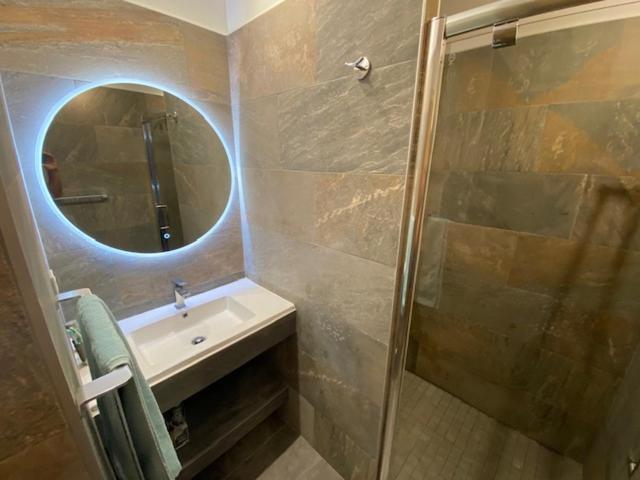 Villas Valinco San Martinu Corse Du Sud - Vue Et Proche Mer - Piscines-7 Chambres 오므또 외부 사진